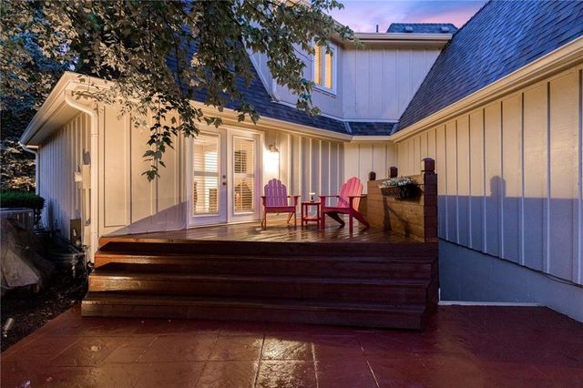 12854 Pembroke Circle, Leawood, KS 66209