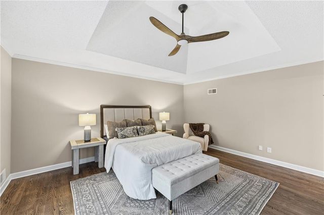 12854 Pembroke Circle, Leawood, KS 66209