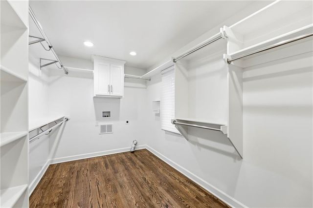 12854 Pembroke Circle, Leawood, KS 66209