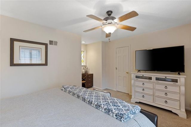 12854 Pembroke Circle, Leawood, KS 66209