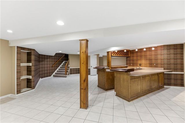 12854 Pembroke Circle, Leawood, KS 66209