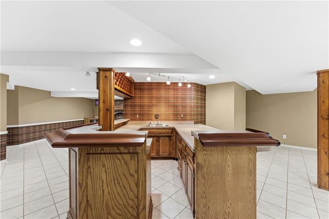 12854 Pembroke Circle, Leawood, KS 66209