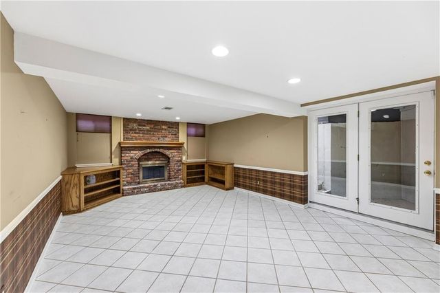 12854 Pembroke Circle, Leawood, KS 66209