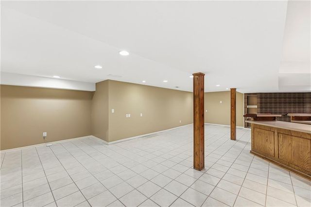 12854 Pembroke Circle, Leawood, KS 66209