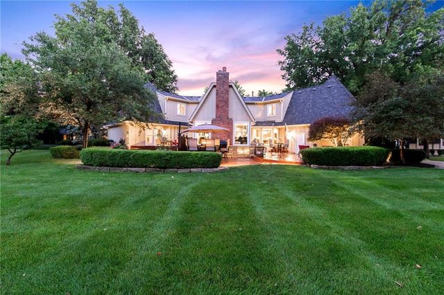 12854 Pembroke Circle, Leawood, KS 66209