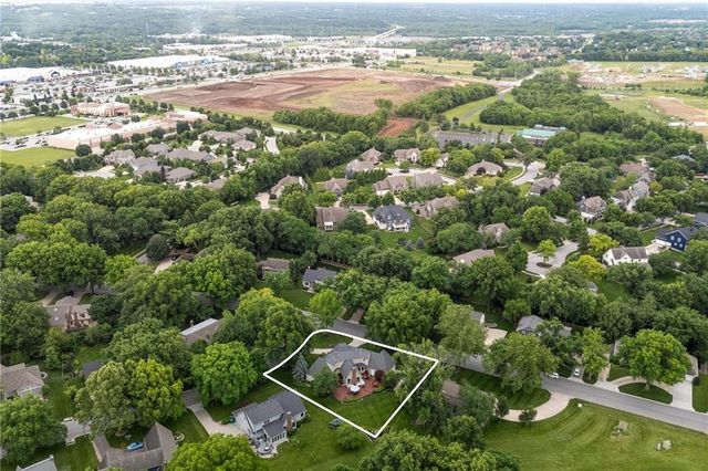 12854 Pembroke Circle, Leawood, KS 66209