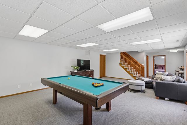 9920 Hammontree Drive, Urbandale, IA 50322