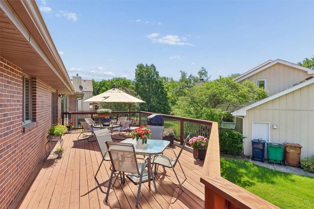 9920 Hammontree Drive, Urbandale, IA 50322