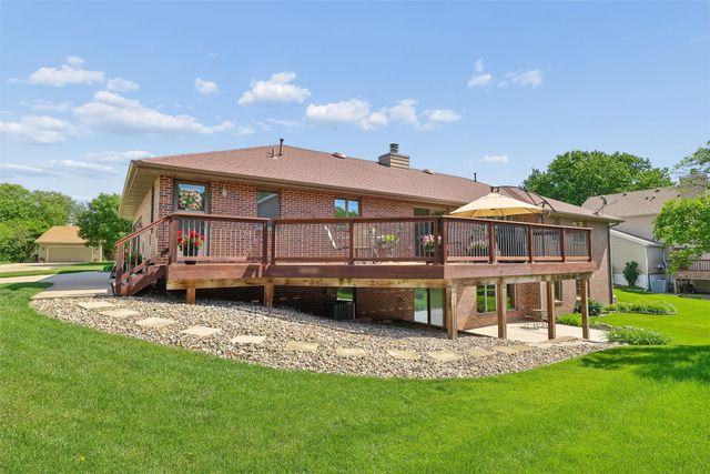 9920 Hammontree Drive, Urbandale, IA 50322