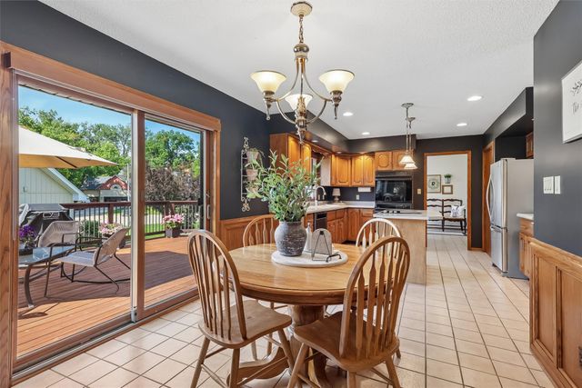 9920 Hammontree Drive, Urbandale, IA 50322