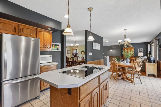 9920 Hammontree Drive, Urbandale, IA 50322