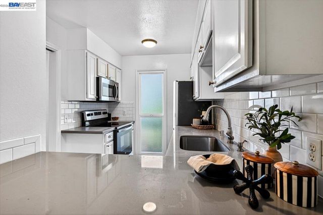 3399 Norton Way 8, Pleasanton, CA 94566