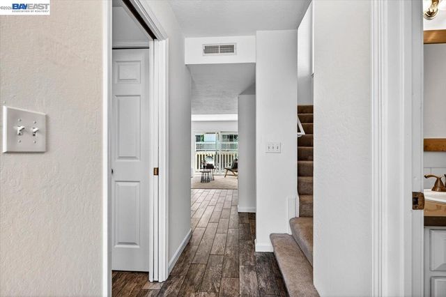 3399 Norton Way 8, Pleasanton, CA 94566