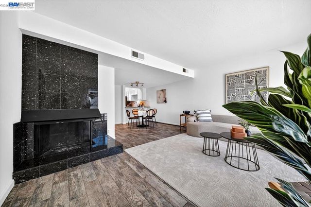 3399 Norton Way 8, Pleasanton, CA 94566