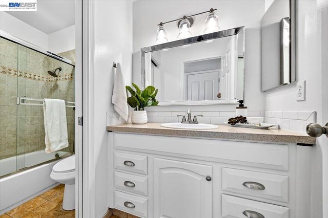 3399 Norton Way 8, Pleasanton, CA 94566