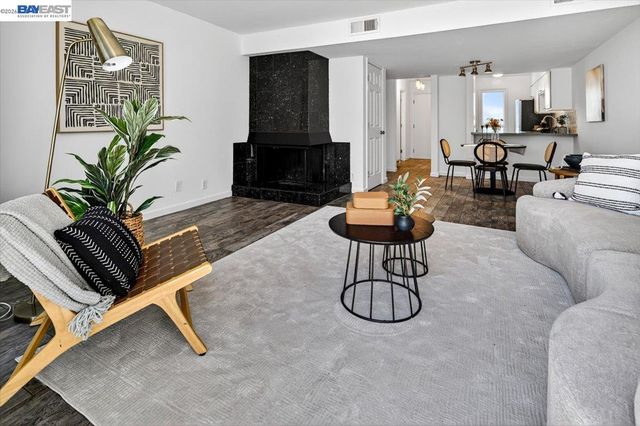 3399 Norton Way 8, Pleasanton, CA 94566