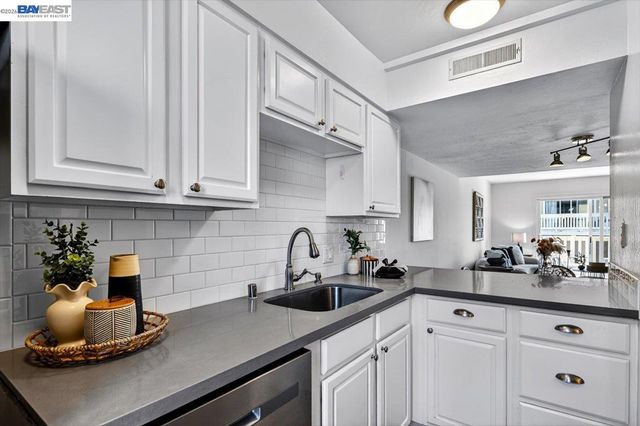 3399 Norton Way 8, Pleasanton, CA 94566