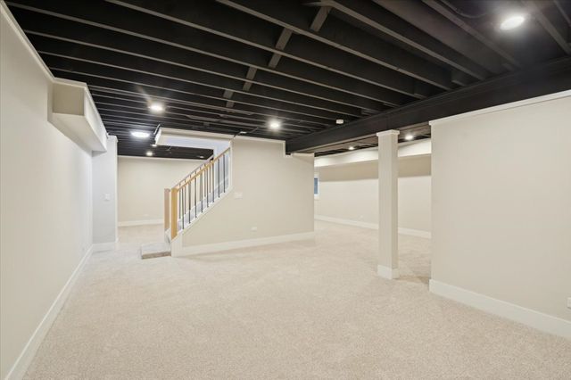 303 Cedarbrook Road, Naperville, IL 60565