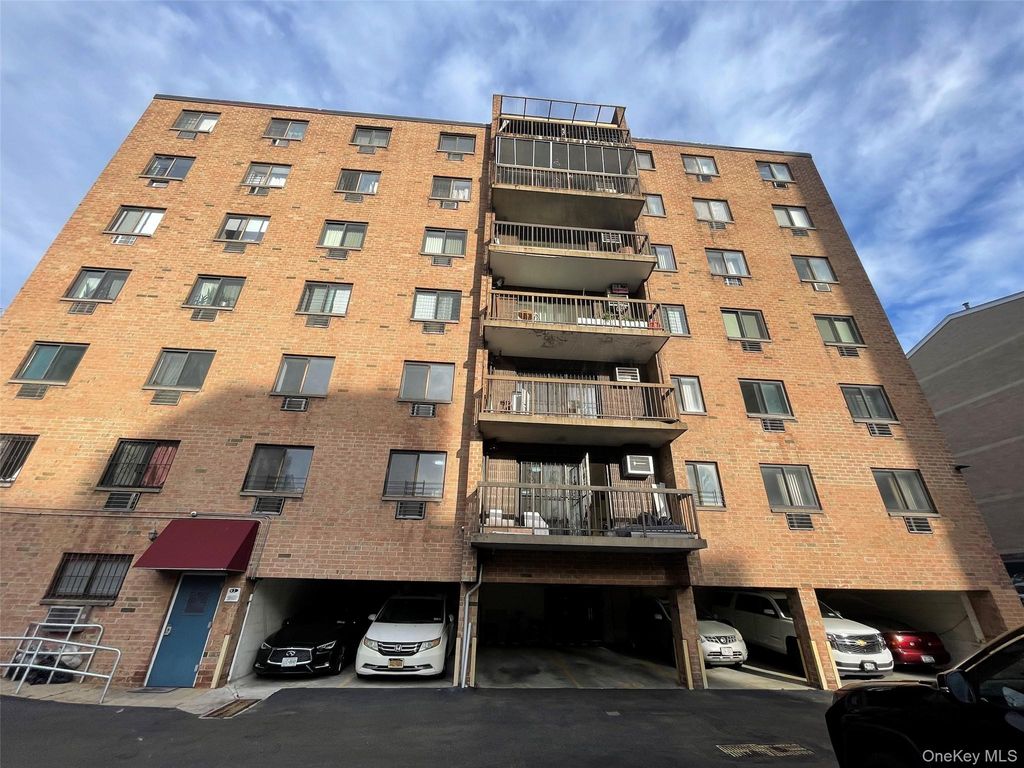 38-08 147 Street C2, Flushing, NY 11357
