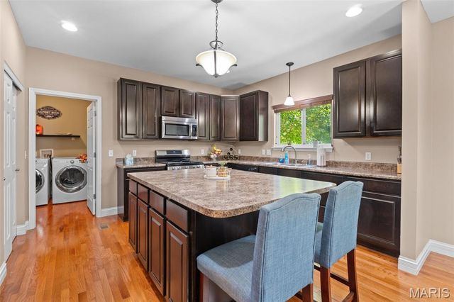 35 W Hampton Ridge Court, Wentzville, MO 63385