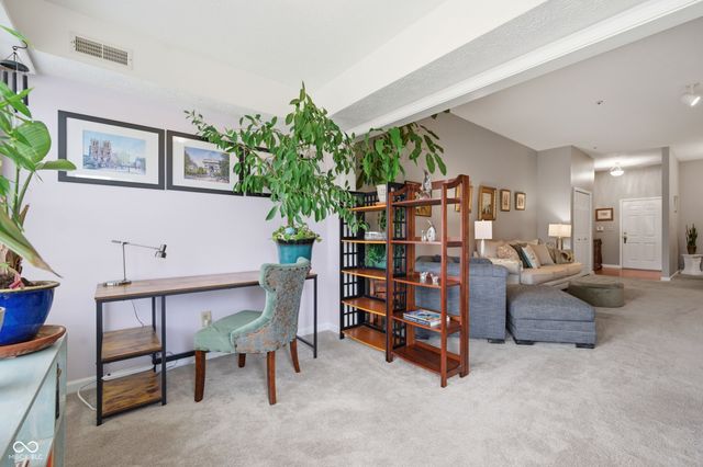 7601 Newport Bay Drive 308, Indianapolis, IN 46240