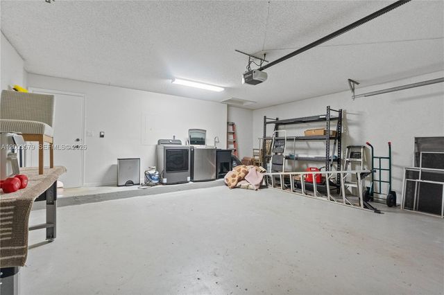 237 NW 100th Ave ., Plantation, FL 33324