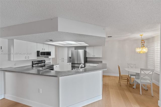 237 NW 100th Ave ., Plantation, FL 33324