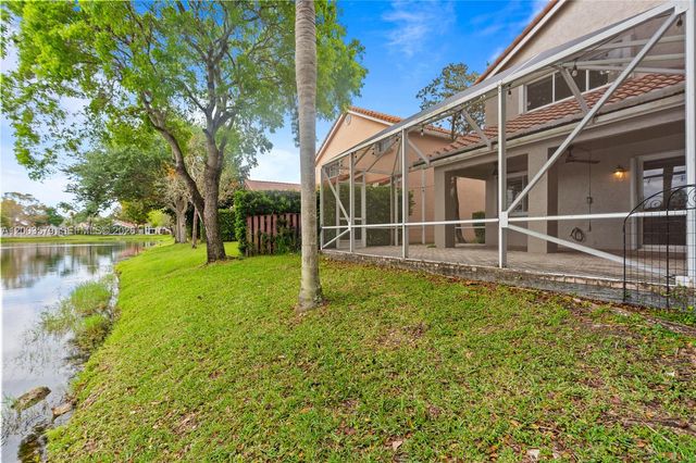 237 NW 100th Ave ., Plantation, FL 33324