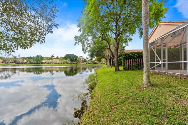 237 NW 100th Ave ., Plantation, FL 33324