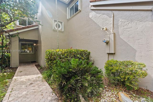 237 NW 100th Ave ., Plantation, FL 33324