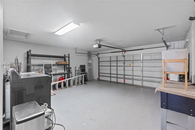 237 NW 100th Ave ., Plantation, FL 33324