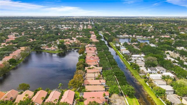 237 NW 100th Ave ., Plantation, FL 33324