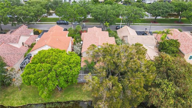 237 NW 100th Ave ., Plantation, FL 33324