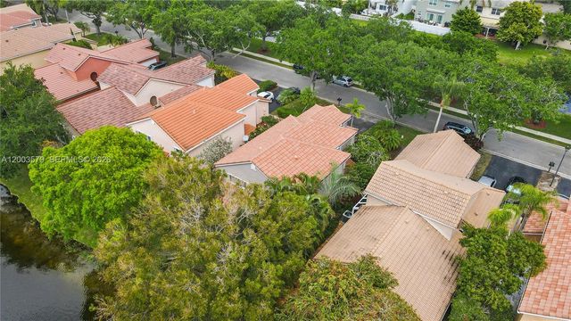 237 NW 100th Ave ., Plantation, FL 33324