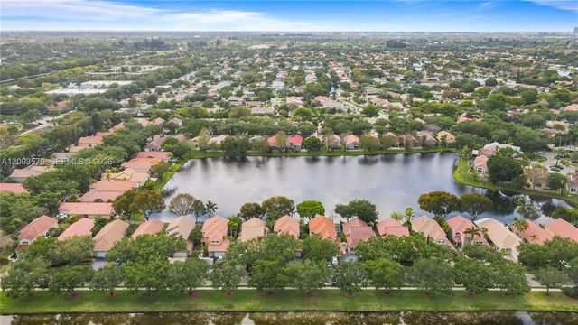 237 NW 100th Ave ., Plantation, FL 33324