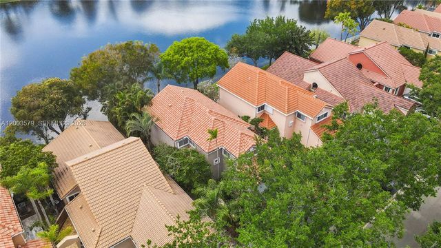 237 NW 100th Ave ., Plantation, FL 33324