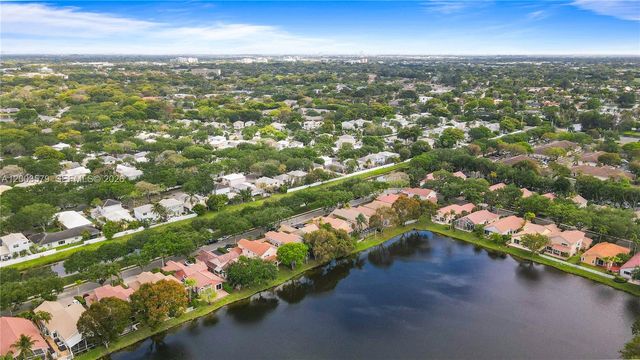 237 NW 100th Ave ., Plantation, FL 33324