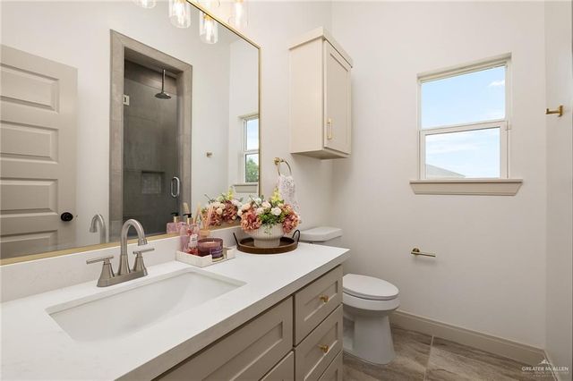 3721 Diamondhead Avenue, Alton, TX 78573