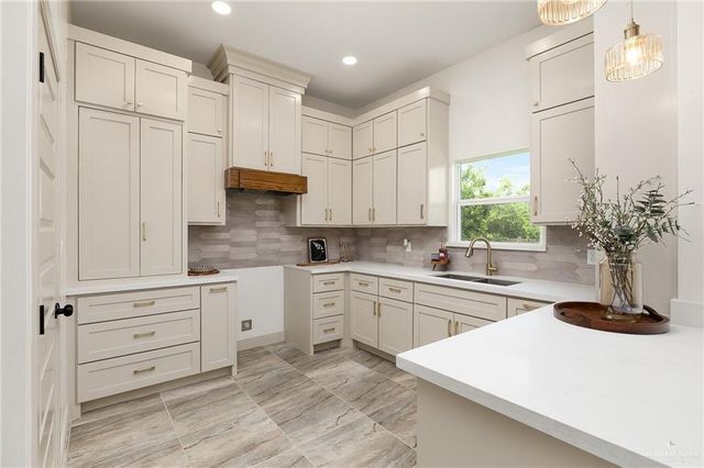 3721 Diamondhead Avenue, Alton, TX 78573