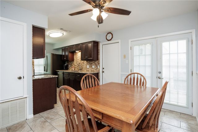 5238 Tolman St, Corpus Christi, TX 78415