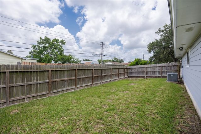 5238 Tolman St, Corpus Christi, TX 78415