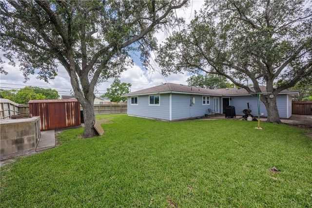 5238 Tolman St, Corpus Christi, TX 78415