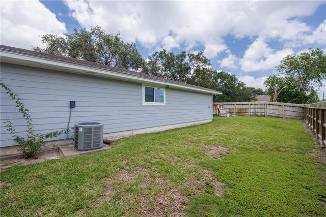 5238 Tolman St, Corpus Christi, TX 78415