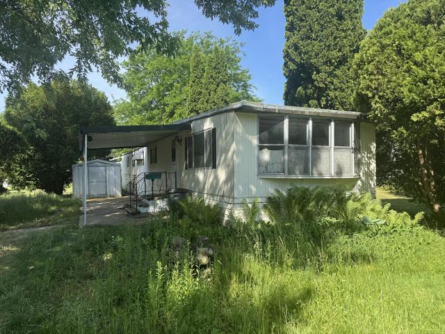 1432 Pleasant STREET, Burlington, WI 53105