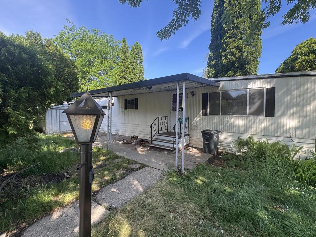 1432 Pleasant STREET, Burlington, WI 53105