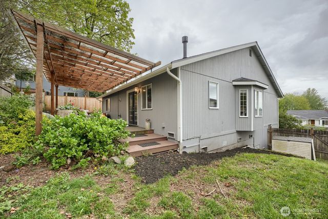 25920 202nd Avenue SE, Covington, WA 98042