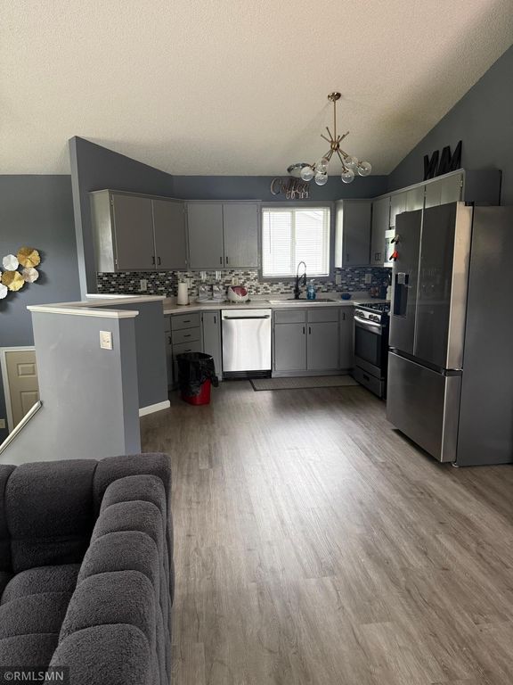 4665 Pondview Drive, Big Lake, MN 55309