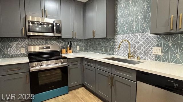 241 North 19th Street, Las Vegas, NV 89101