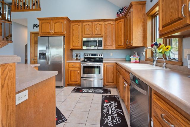 8120 CHALLENGER DRIVE, Neenah, WI 54956