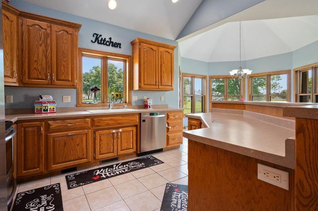 8120 CHALLENGER DRIVE, Neenah, WI 54956